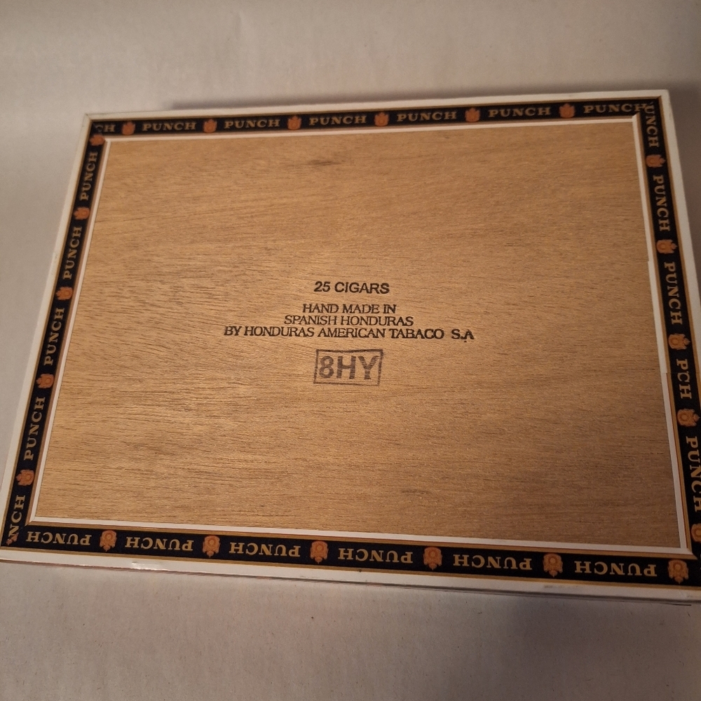 Cigar box - Picture 2 of 4